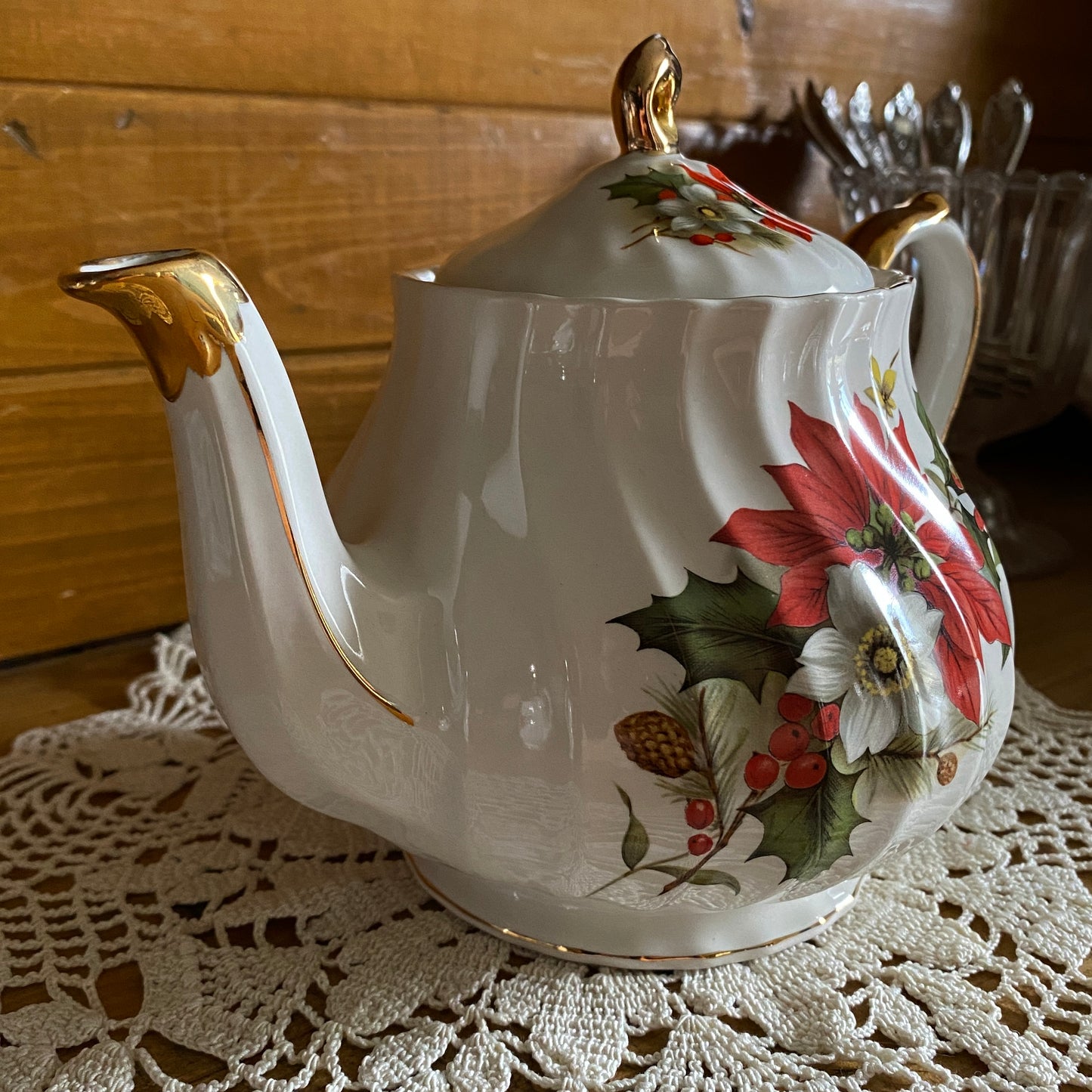 Sadler England Poinsettia Teapot