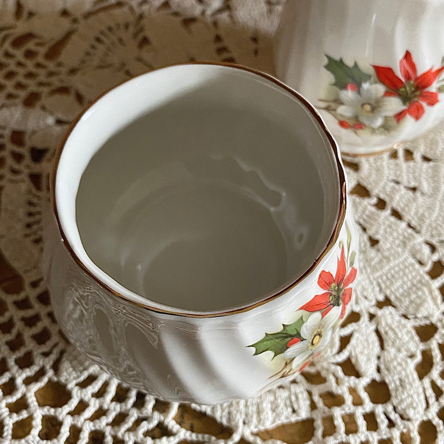 Sadler England Poinsettia Cream & Sugar