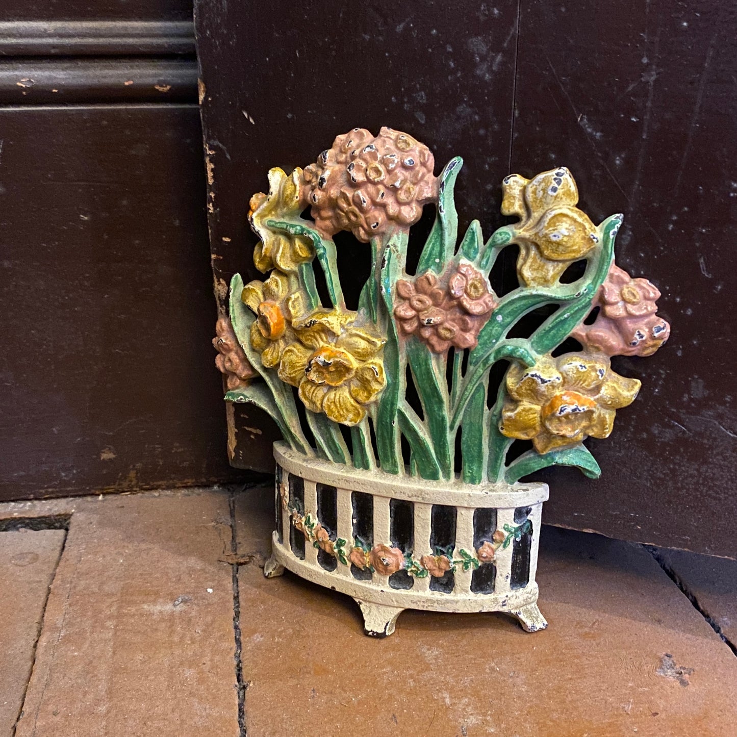 Antique Hubley Daffodils Cast Doorstop