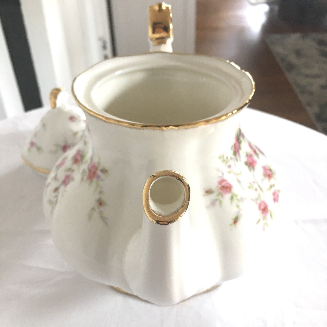 Victoriana Rose Tea Set