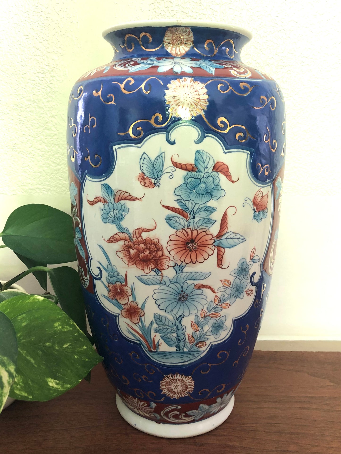 Antique Famille Rose Porcelain Vase